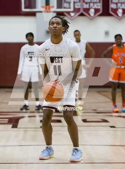 Thumbnail 2 in JV: East St. Louis @ Belleville West photogallery.