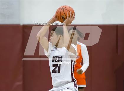 Thumbnail 3 in JV: East St. Louis @ Belleville West photogallery.