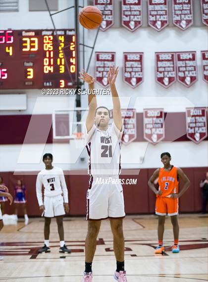 Thumbnail 3 in JV: East St. Louis @ Belleville West photogallery.