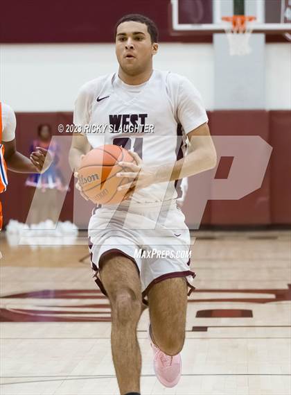 Thumbnail 2 in JV: East St. Louis @ Belleville West photogallery.