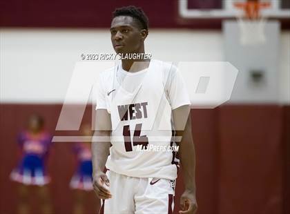 Thumbnail 2 in JV: East St. Louis @ Belleville West photogallery.