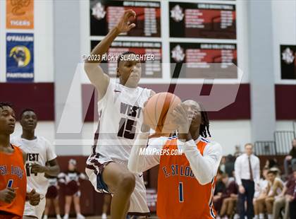 Thumbnail 3 in JV: East St. Louis @ Belleville West photogallery.