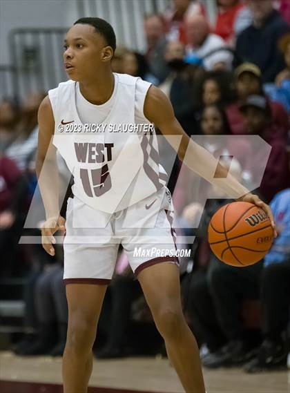 Thumbnail 1 in JV: East St. Louis @ Belleville West photogallery.
