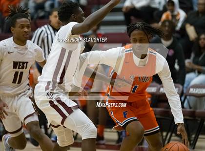 Thumbnail 3 in JV: East St. Louis @ Belleville West photogallery.