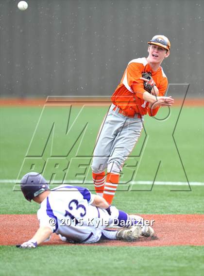 Thumbnail 2 in Celina vs Bonham (UIL 4A Region 2 Area) photogallery.