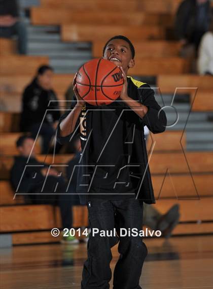 Thumbnail 2 in George Washington vs. Valor Christian (Columbine Classic Tournament) photogallery.