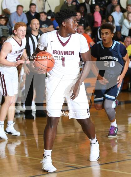 Thumbnail 3 in Pinewood Prep vs Don Bosco Prep (Rotary Roundball Classic) photogallery.