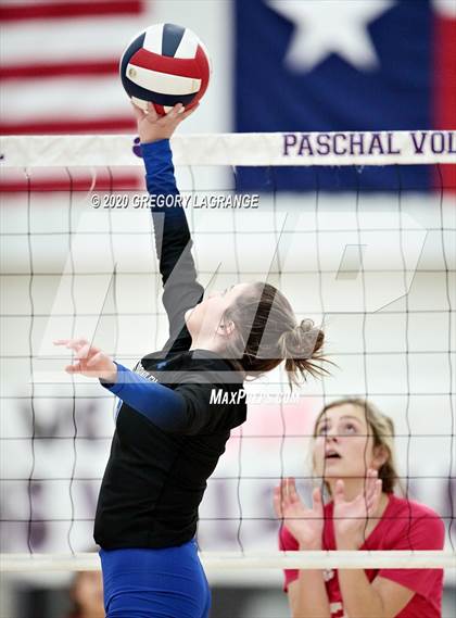 Thumbnail 2 in North Crowley vs Paschal photogallery.