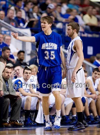 Thumbnail 1 in Mason County vs. Shelby Valley (KHSAA Sweet 16 Semifinal) photogallery.