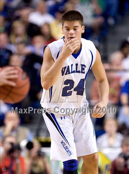 Thumbnail 1 in Mason County vs. Shelby Valley (KHSAA Sweet 16 Semifinal) photogallery.