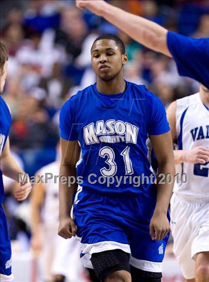 Thumbnail 2 in Mason County vs. Shelby Valley (KHSAA Sweet 16 Semifinal) photogallery.