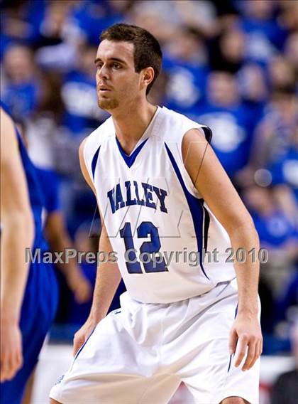 Thumbnail 3 in Mason County vs. Shelby Valley (KHSAA Sweet 16 Semifinal) photogallery.