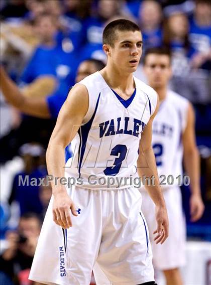 Thumbnail 1 in Mason County vs. Shelby Valley (KHSAA Sweet 16 Semifinal) photogallery.