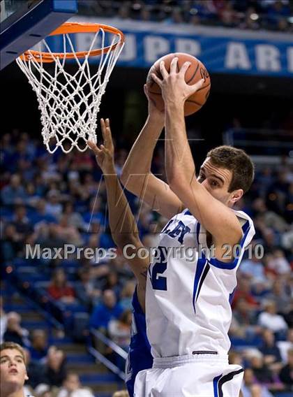 Thumbnail 3 in Mason County vs. Shelby Valley (KHSAA Sweet 16 Semifinal) photogallery.
