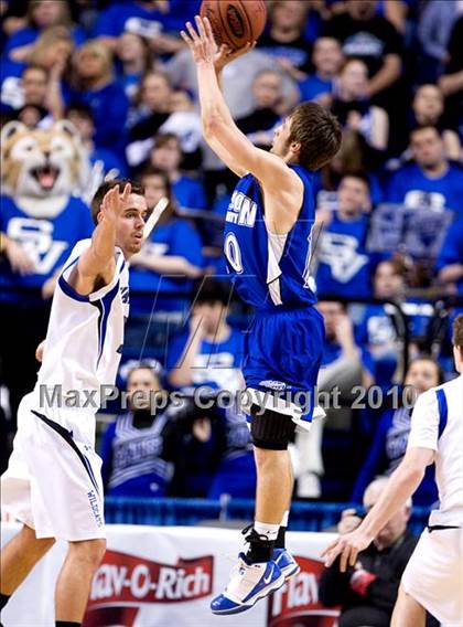 Thumbnail 2 in Mason County vs. Shelby Valley (KHSAA Sweet 16 Semifinal) photogallery.