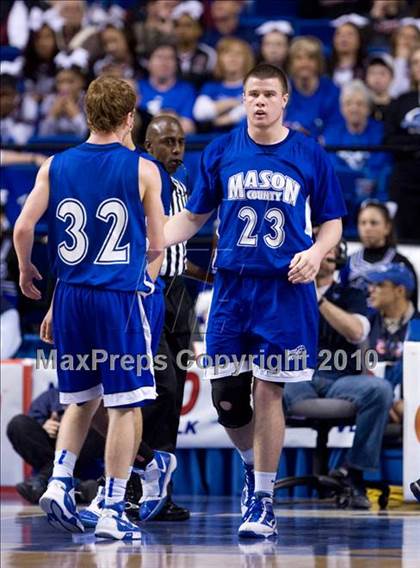Thumbnail 3 in Mason County vs. Shelby Valley (KHSAA Sweet 16 Semifinal) photogallery.