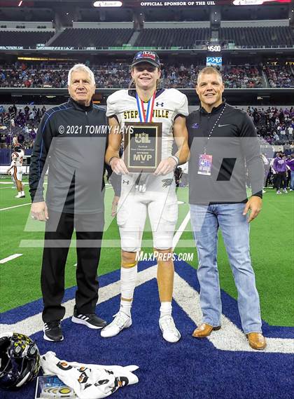 Thumbnail 2 in Stephenville vs. LBJ Austin (UIL Football 4A D1 Finals) photogallery.