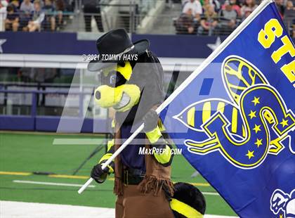 Thumbnail 2 in Stephenville vs. LBJ Austin (UIL Football 4A D1 Finals) photogallery.