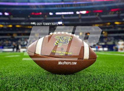 Thumbnail 3 in Stephenville vs. LBJ Austin (UIL Football 4A D1 Finals) photogallery.