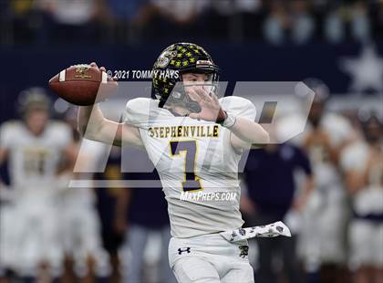 Thumbnail 3 in Stephenville vs. LBJ Austin (UIL Football 4A D1 Finals) photogallery.