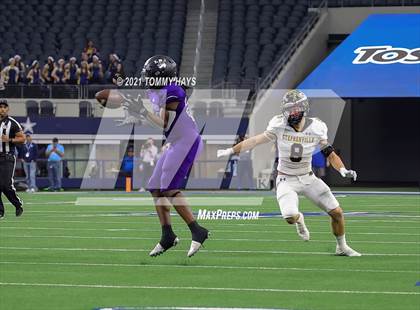 Thumbnail 3 in Stephenville vs. LBJ Austin (UIL Football 4A D1 Finals) photogallery.