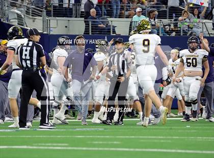 Thumbnail 2 in Stephenville vs. LBJ Austin (UIL Football 4A D1 Finals) photogallery.