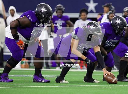Thumbnail 1 in Stephenville vs. LBJ Austin (UIL Football 4A D1 Finals) photogallery.