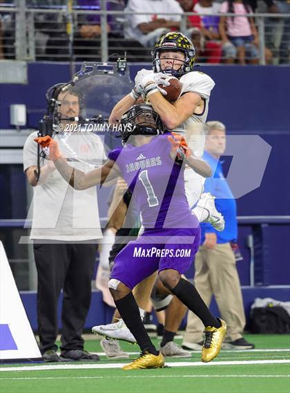 Thumbnail 1 in Stephenville vs. LBJ Austin (UIL Football 4A D1 Finals) photogallery.