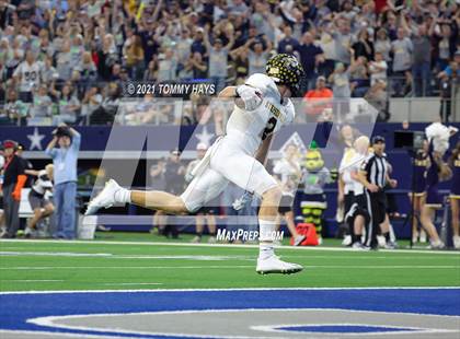 Thumbnail 2 in Stephenville vs. LBJ Austin (UIL Football 4A D1 Finals) photogallery.