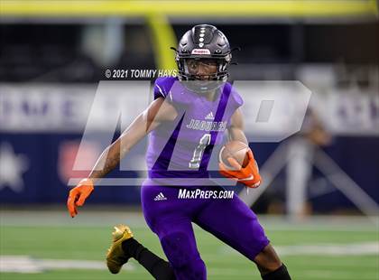 Thumbnail 1 in Stephenville vs. LBJ Austin (UIL Football 4A D1 Finals) photogallery.