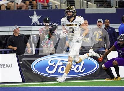 Thumbnail 2 in Stephenville vs. LBJ Austin (UIL Football 4A D1 Finals) photogallery.