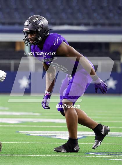 Thumbnail 1 in Stephenville vs. LBJ Austin (UIL Football 4A D1 Finals) photogallery.