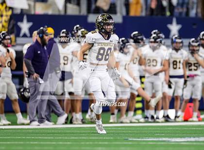 Thumbnail 3 in Stephenville vs. LBJ Austin (UIL Football 4A D1 Finals) photogallery.