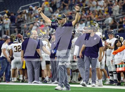 Thumbnail 2 in Stephenville vs. LBJ Austin (UIL Football 4A D1 Finals) photogallery.