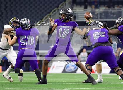 Thumbnail 3 in Stephenville vs. LBJ Austin (UIL Football 4A D1 Finals) photogallery.
