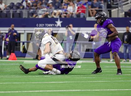 Thumbnail 3 in Stephenville vs. LBJ Austin (UIL Football 4A D1 Finals) photogallery.