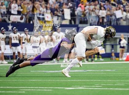 Thumbnail 1 in Stephenville vs. LBJ Austin (UIL Football 4A D1 Finals) photogallery.
