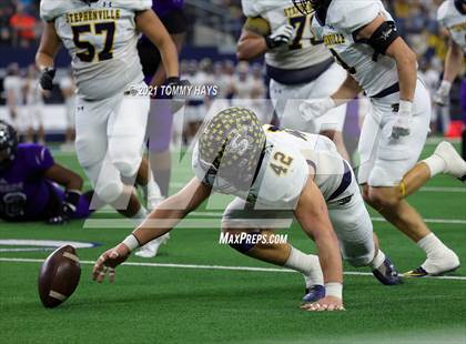 Thumbnail 2 in Stephenville vs. LBJ Austin (UIL Football 4A D1 Finals) photogallery.