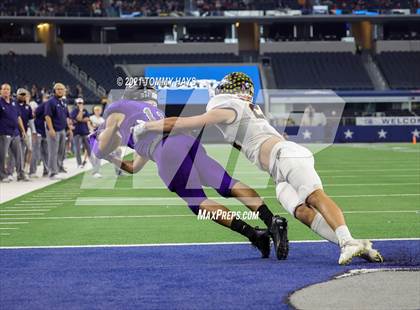 Thumbnail 3 in Stephenville vs. LBJ Austin (UIL Football 4A D1 Finals) photogallery.