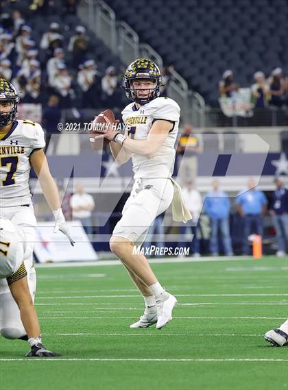 Thumbnail 2 in Stephenville vs. LBJ Austin (UIL Football 4A D1 Finals) photogallery.