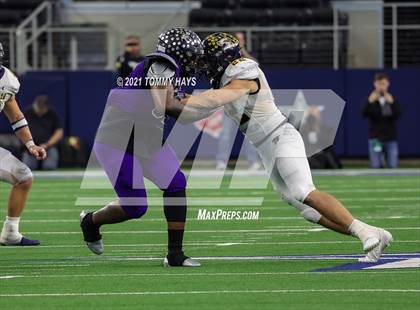 Thumbnail 2 in Stephenville vs. LBJ Austin (UIL Football 4A D1 Finals) photogallery.