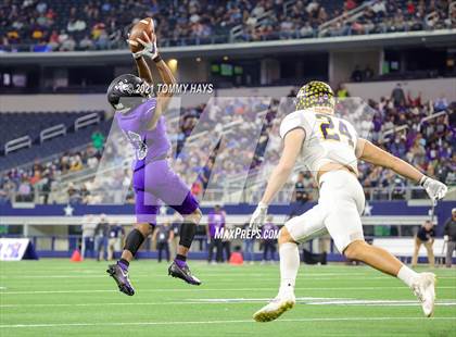 Thumbnail 2 in Stephenville vs. LBJ Austin (UIL Football 4A D1 Finals) photogallery.