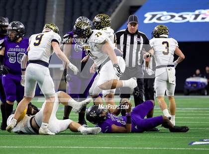 Thumbnail 3 in Stephenville vs. LBJ Austin (UIL Football 4A D1 Finals) photogallery.