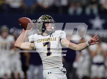 Thumbnail 2 in Stephenville vs. LBJ Austin (UIL Football 4A D1 Finals) photogallery.