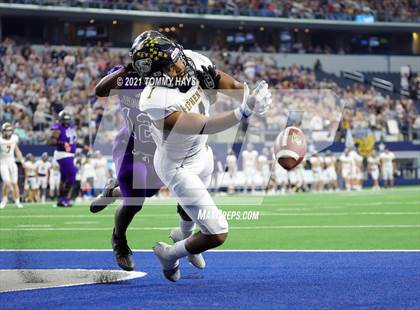 Thumbnail 1 in Stephenville vs. LBJ Austin (UIL Football 4A D1 Finals) photogallery.