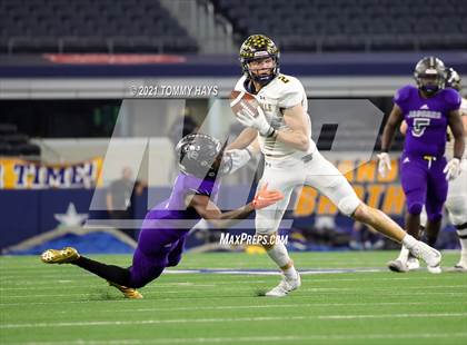Thumbnail 2 in Stephenville vs. LBJ Austin (UIL Football 4A D1 Finals) photogallery.