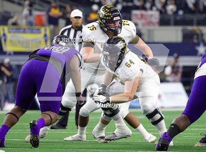 Thumbnail 1 in Stephenville vs. LBJ Austin (UIL Football 4A D1 Finals) photogallery.