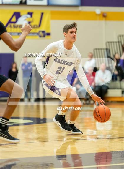 Thumbnail 3 in McKinley vs Jackson (OHSAA Division 1 Sectional Quarterfinal) photogallery.