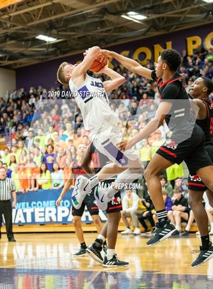 Thumbnail 3 in McKinley vs Jackson (OHSAA Division 1 Sectional Quarterfinal) photogallery.