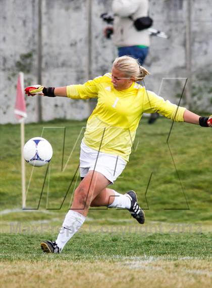 Thumbnail 2 in Bingham vs Hillcrest (UHSAA 5A First Round Playoff) photogallery.